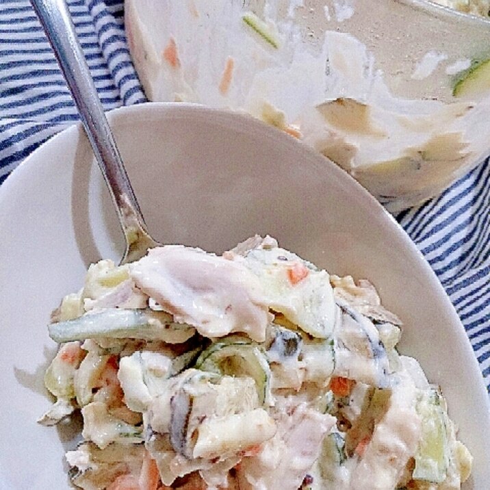 夏野菜マリネと、茹で鶏の粒マスタードマヨサラダ